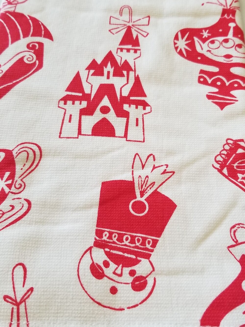 Disney Parks Holiday Icons Red Toile Kitchen Towel. NEW